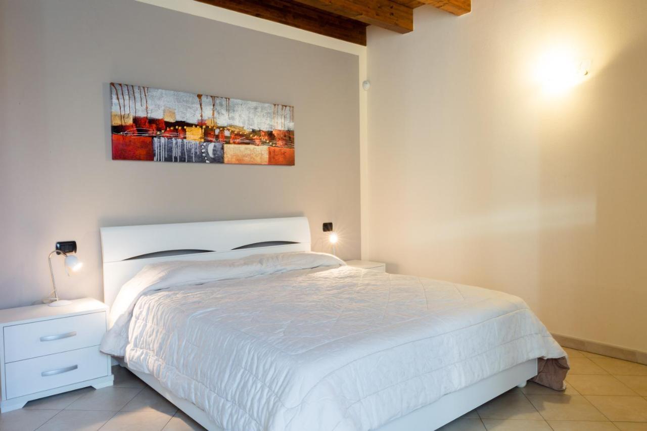 Casa Lorena Desenzano del Garda Buitenkant foto
